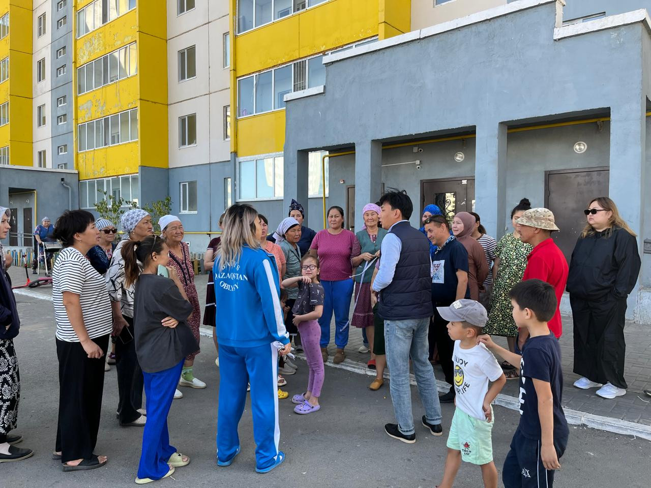 Тұрғындар: Үйіндінің астында қаламыз  ба?
